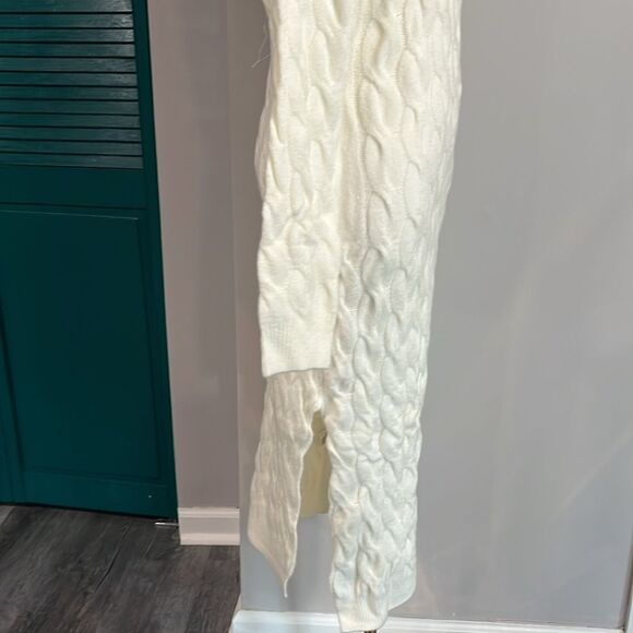 Pretty Little Thing NWT WHITE KNIT MAXI DRESS - small - Picture 7 of 10